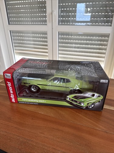 Auto world 1971 ford - 1:18,