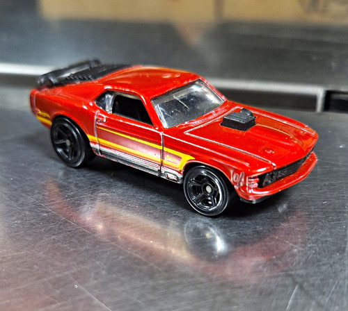 Mattel hot wheels - hot, mustang