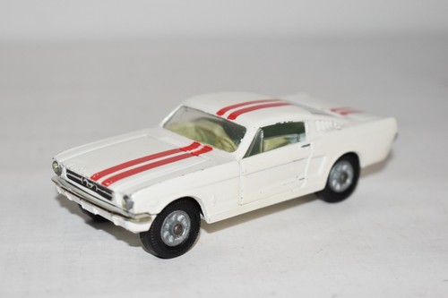 Corgi toys 325 - toys, mustang