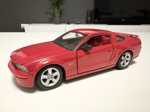 Modellauto maisto ford mustang - maisto,