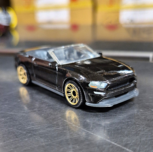 Matchbox ford mustang - matchbox,