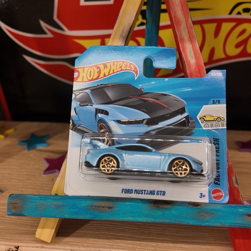 Hot wheels ford - hot,